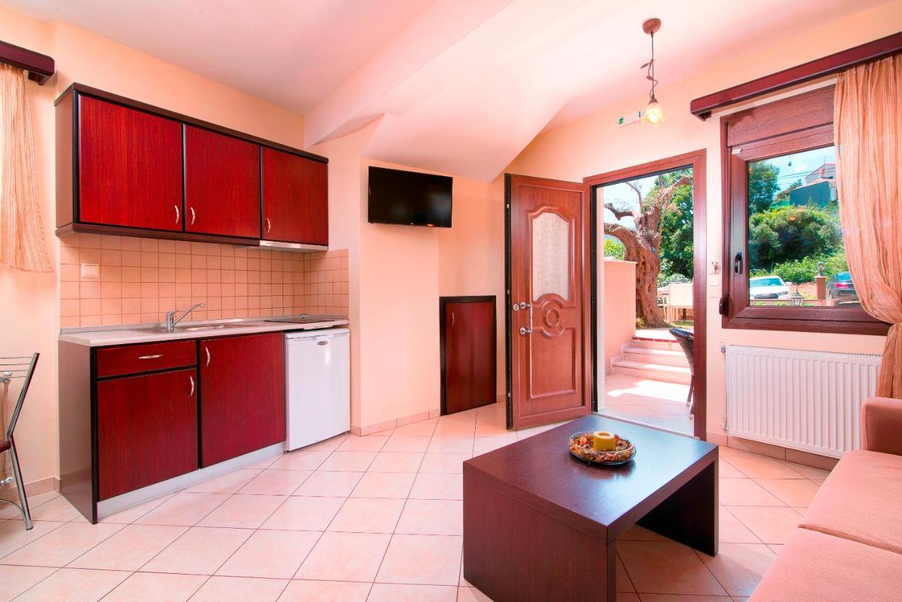 Elekon Apartments Chrysi Ammoudia ภายนอก รูปภาพ